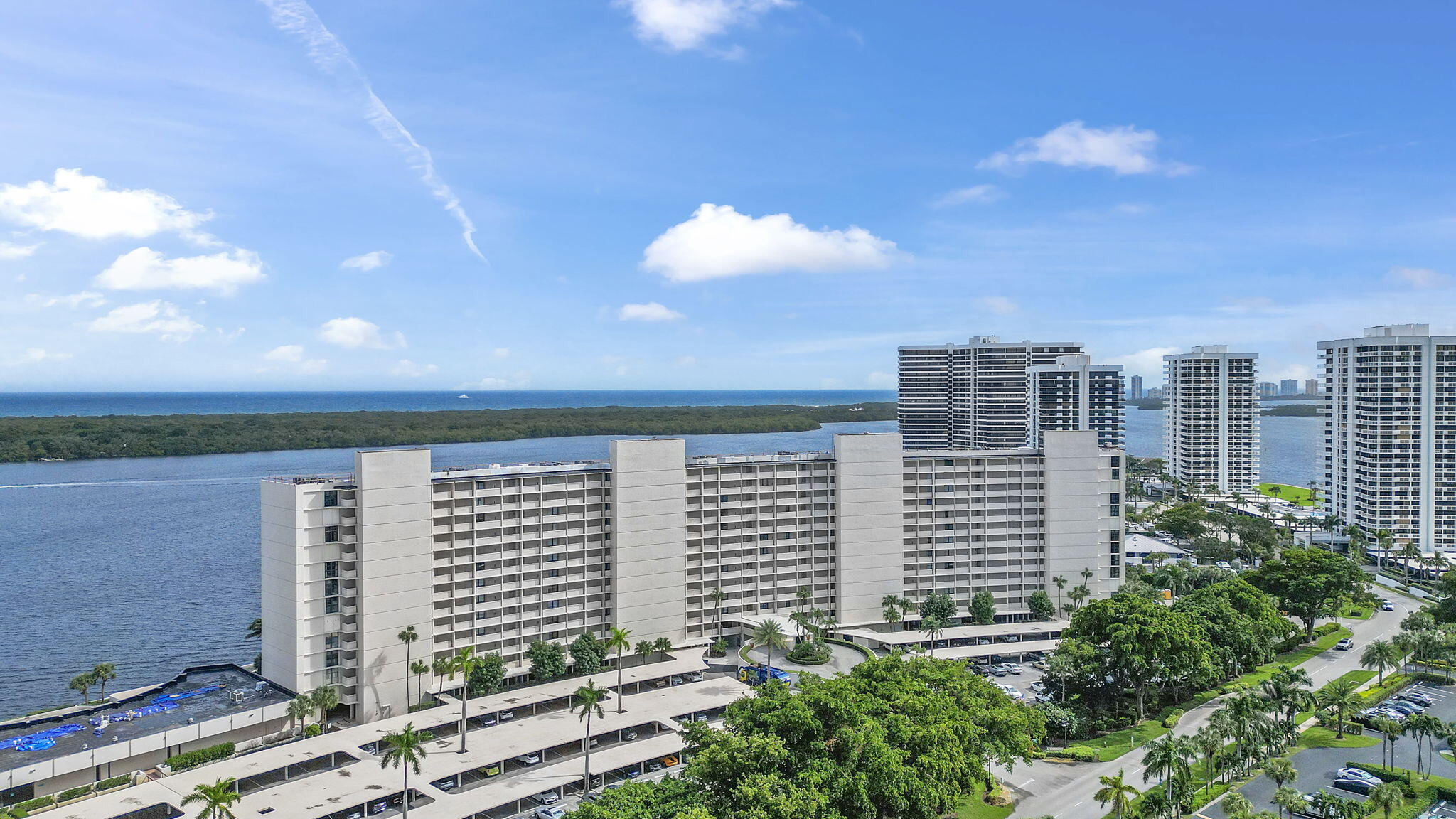 120 Lakeshore Drive 637