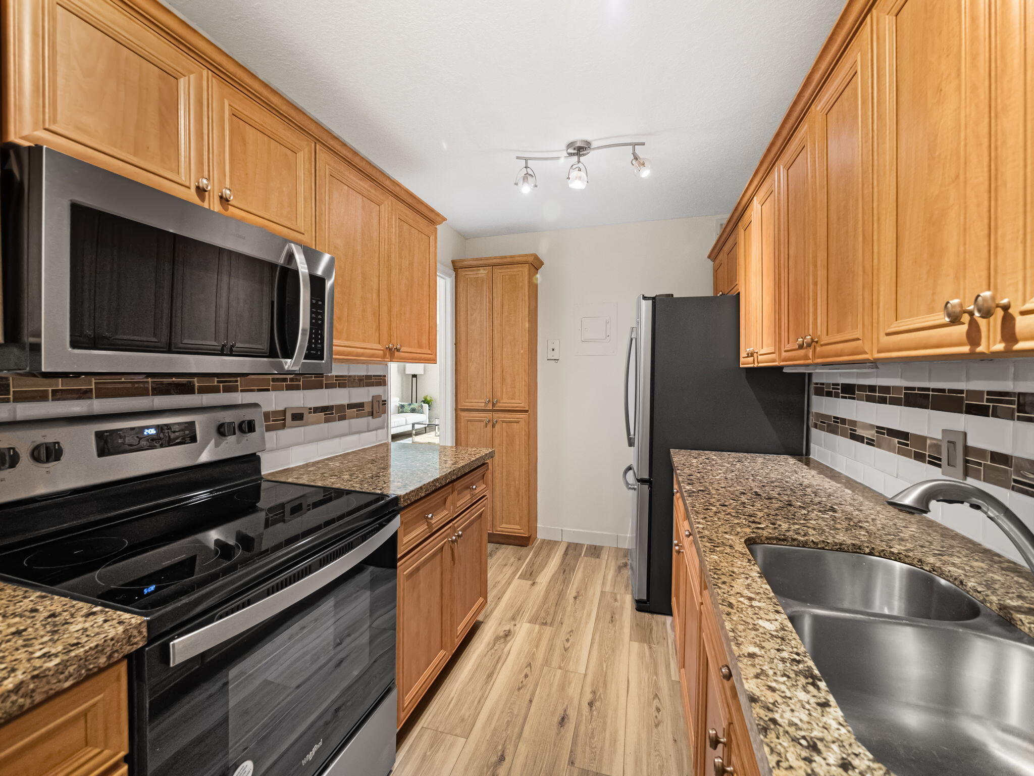 1200 Marine Way 401