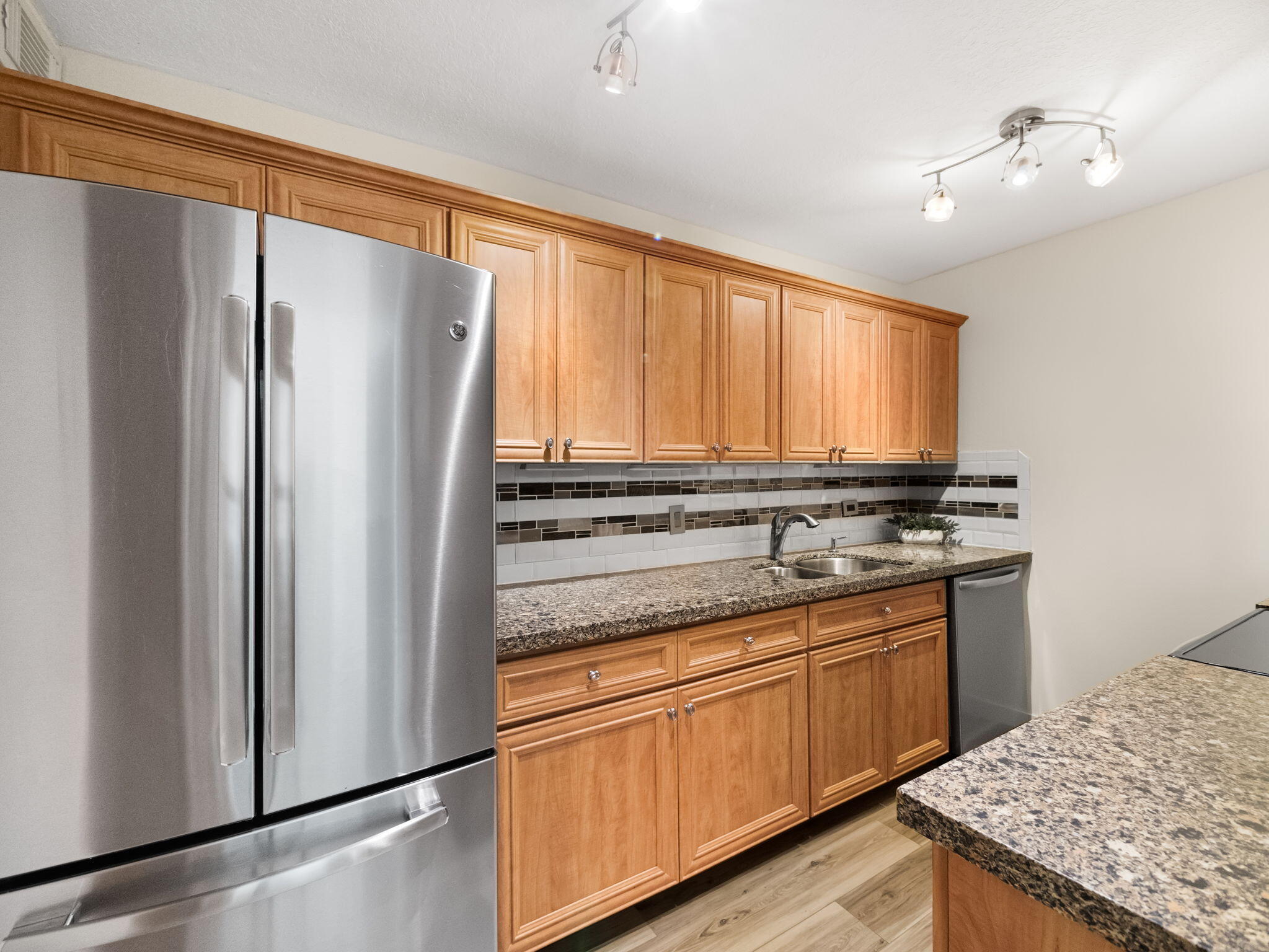 1200 Marine Way 401