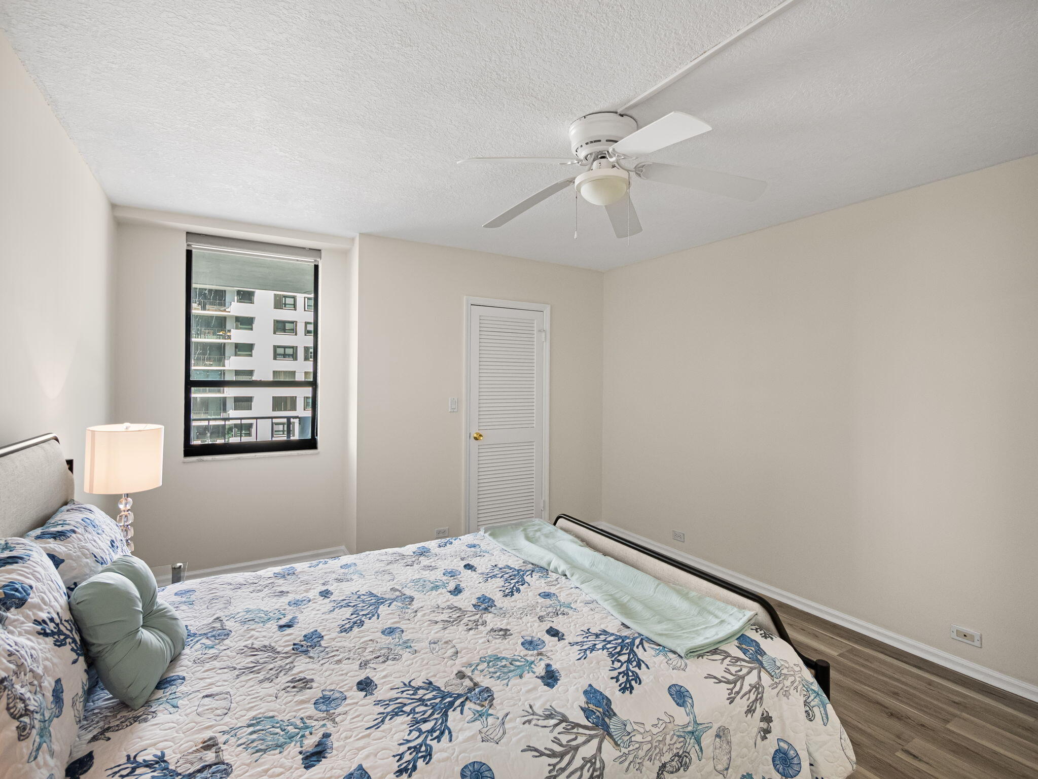 1200 Marine Way 401