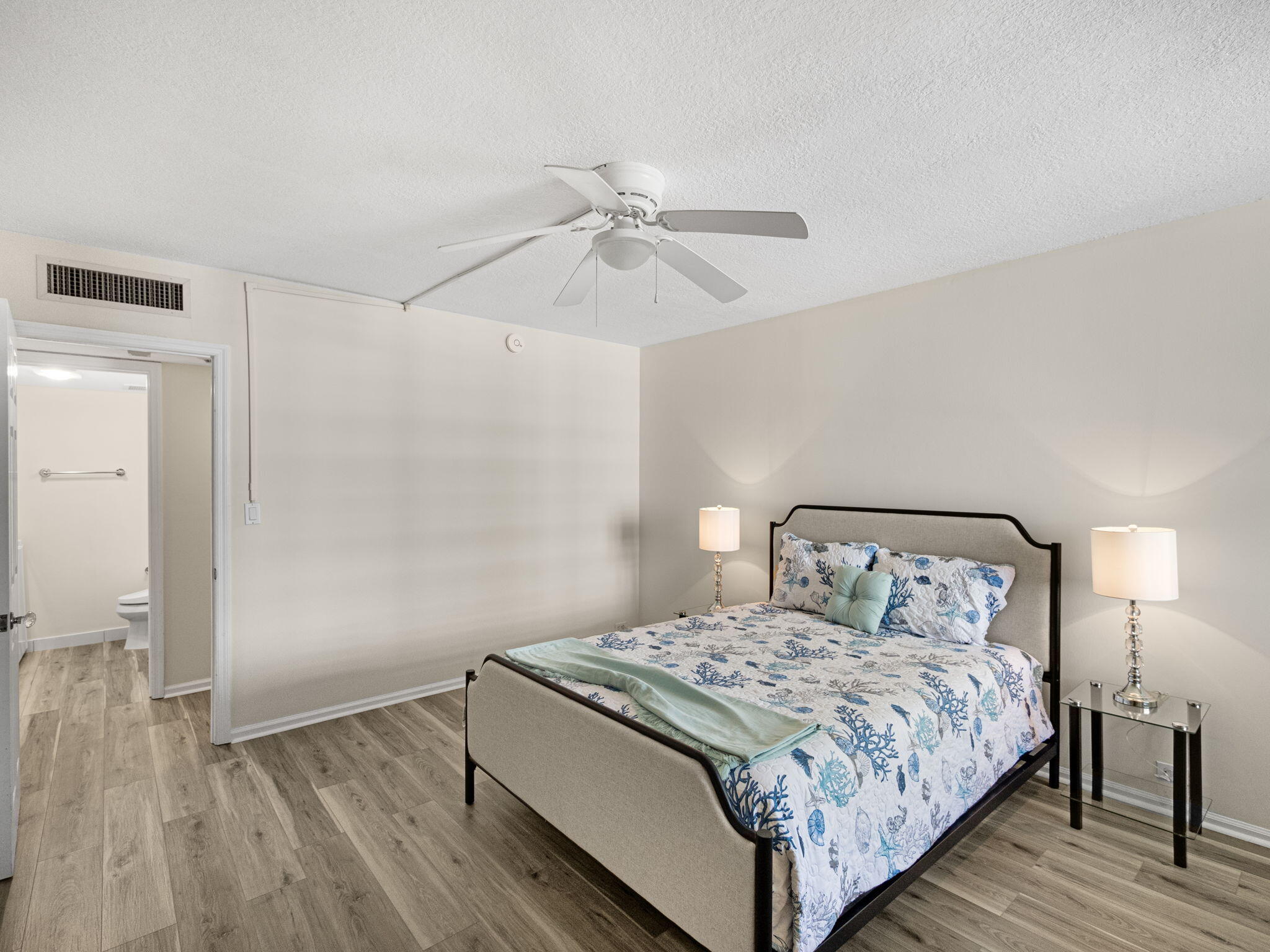 1200 Marine Way 401