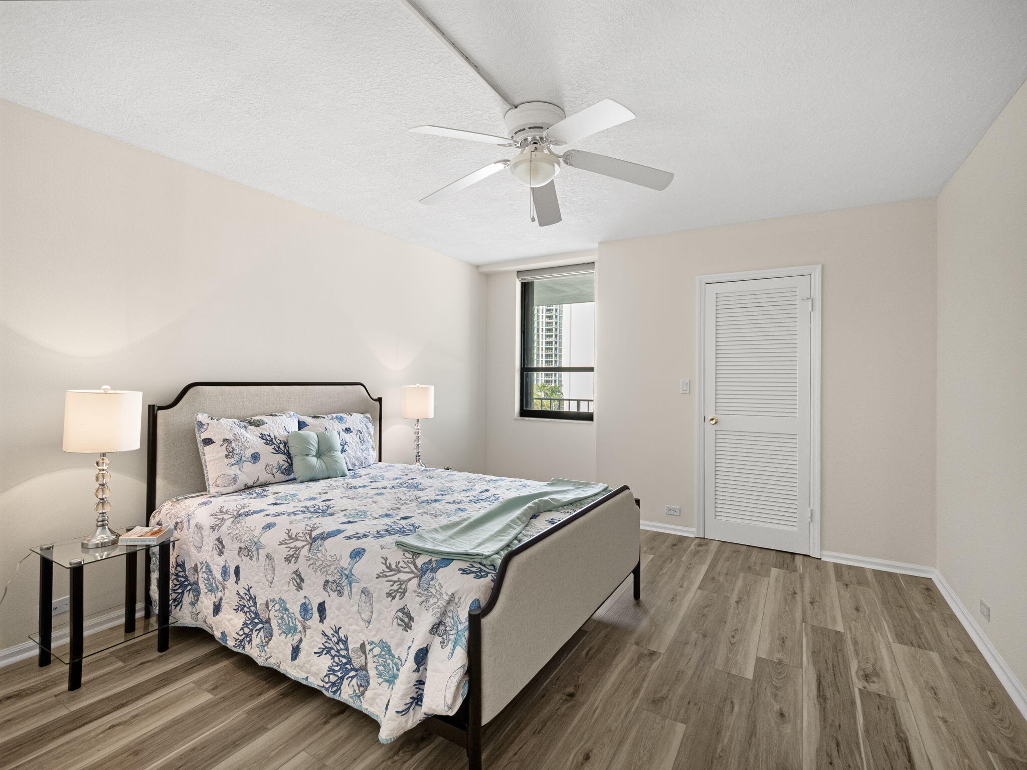 1200 Marine Way 401