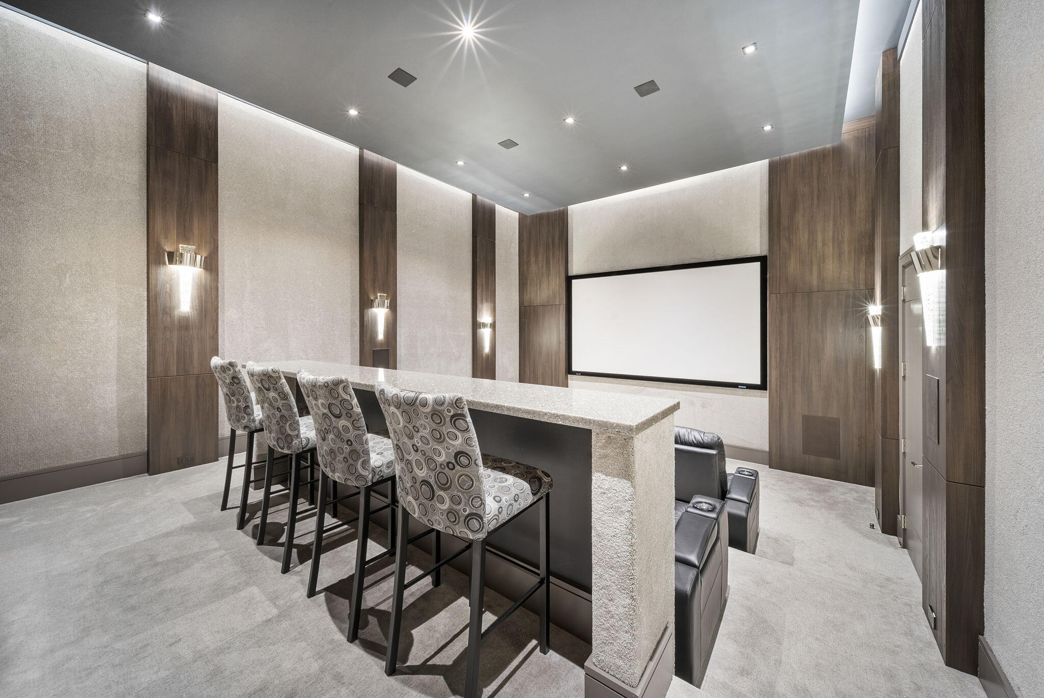 208 Locha Drive