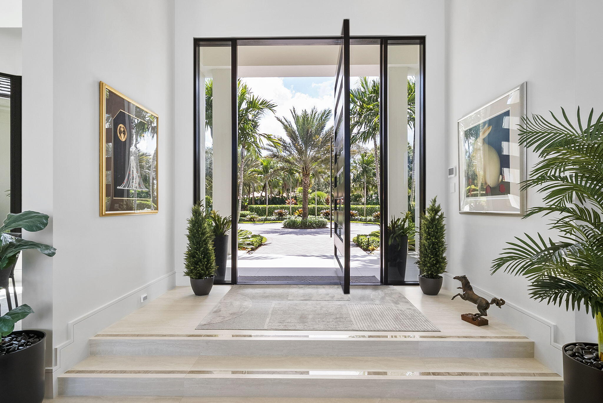 208 Locha Drive