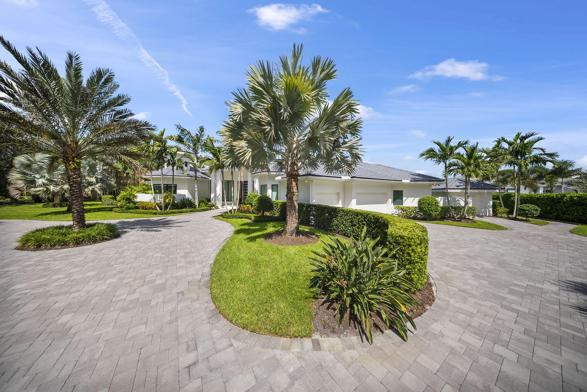 208 Locha Drive