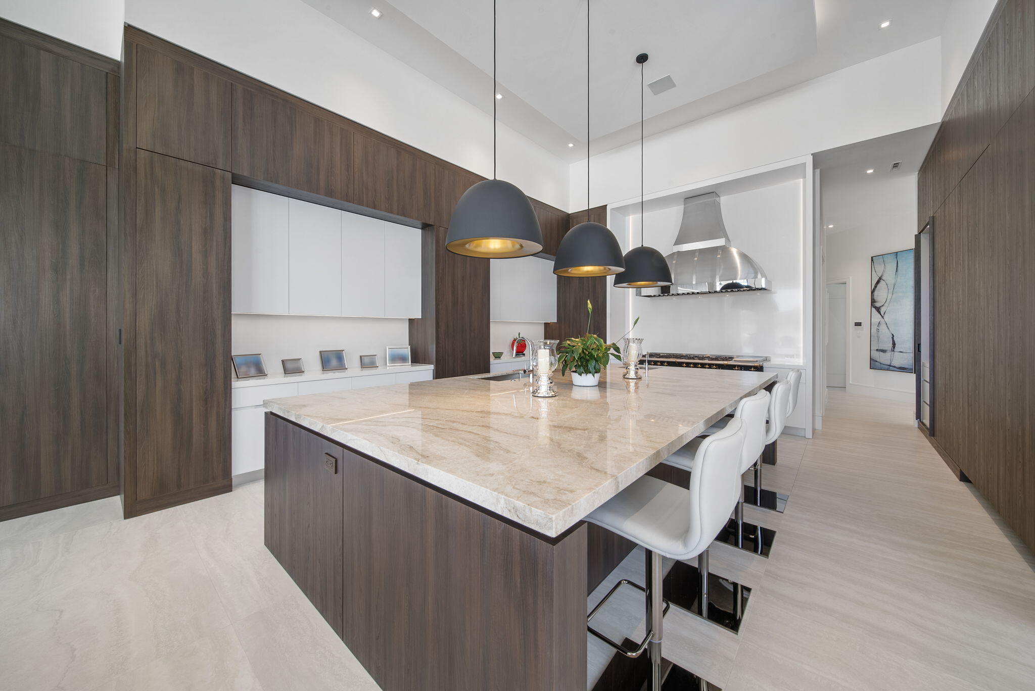 208 Locha Drive