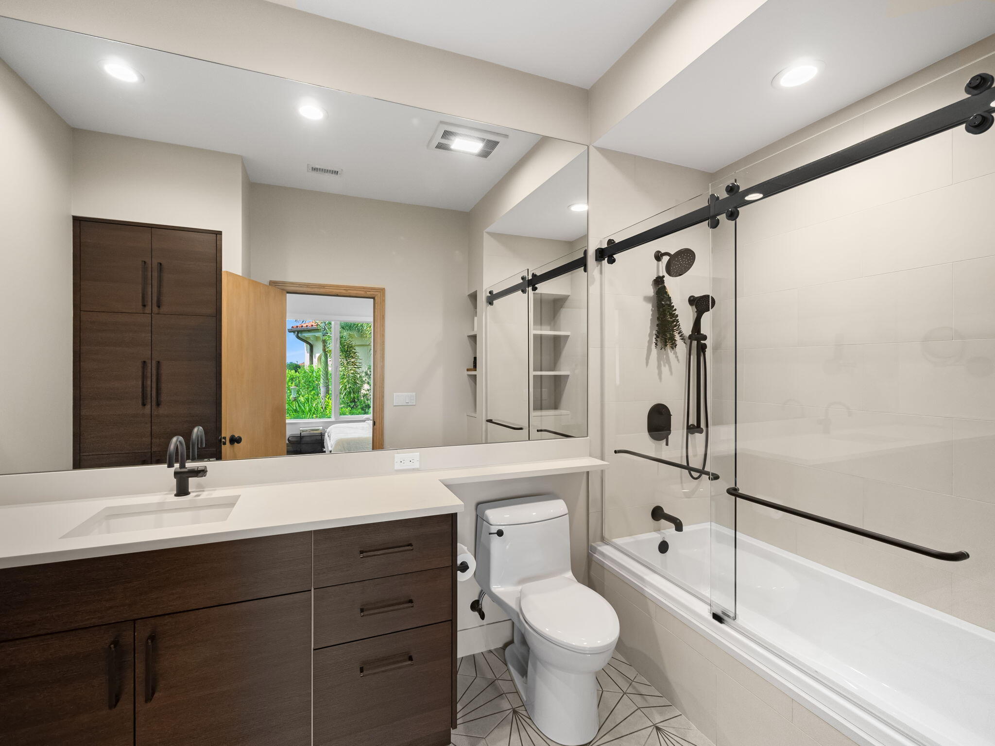 3299 Bridgegate Drive