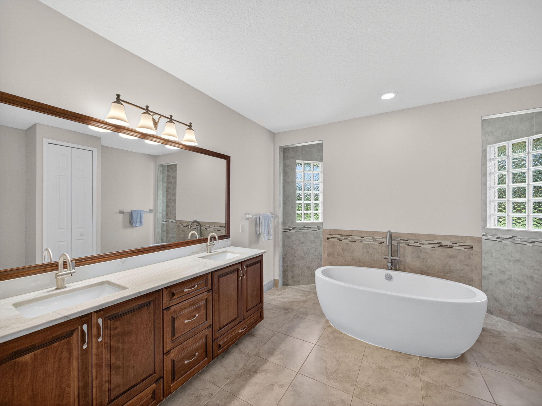 17593 Winterhawk Trail