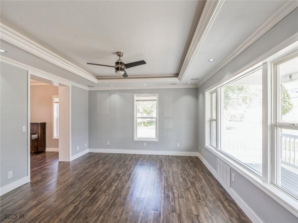 101 W Douglas Street