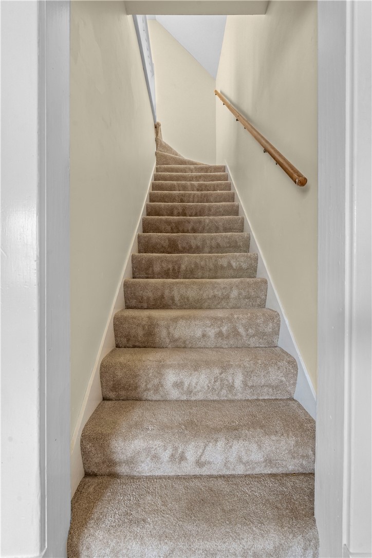 521 University Street