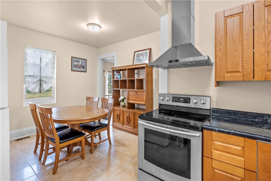 521 University Street