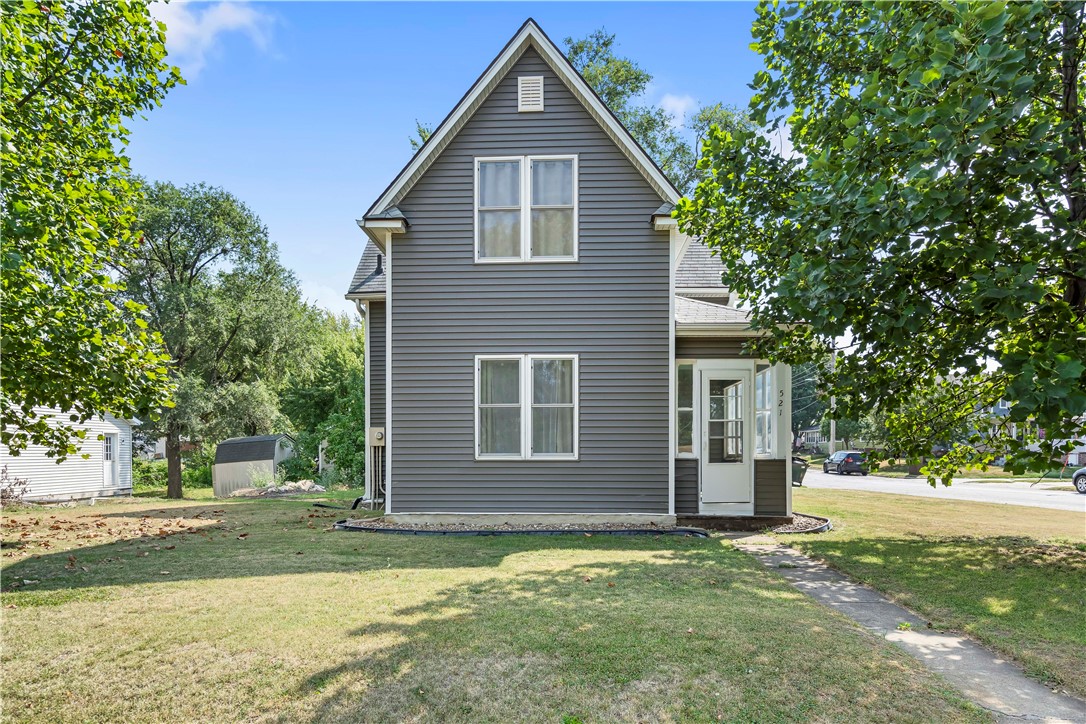 521 University Street