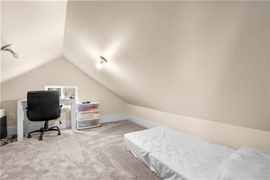 521 University Street