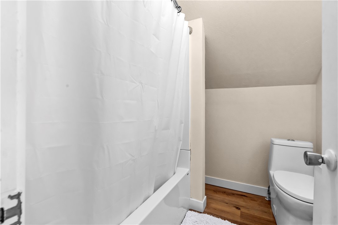 521 University Street