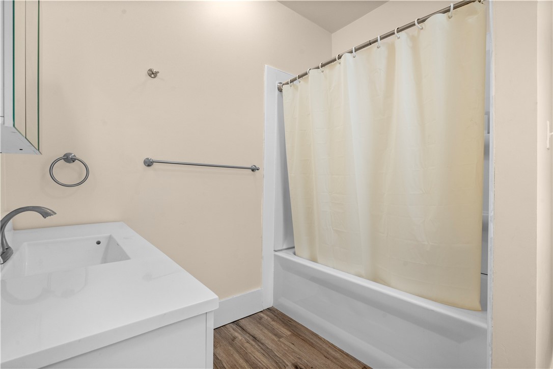 521 University Street