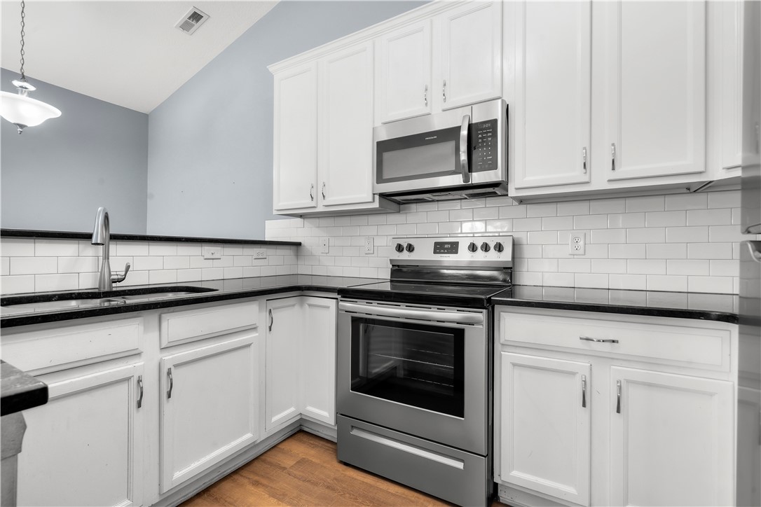 1735 34th Avenue SW 10