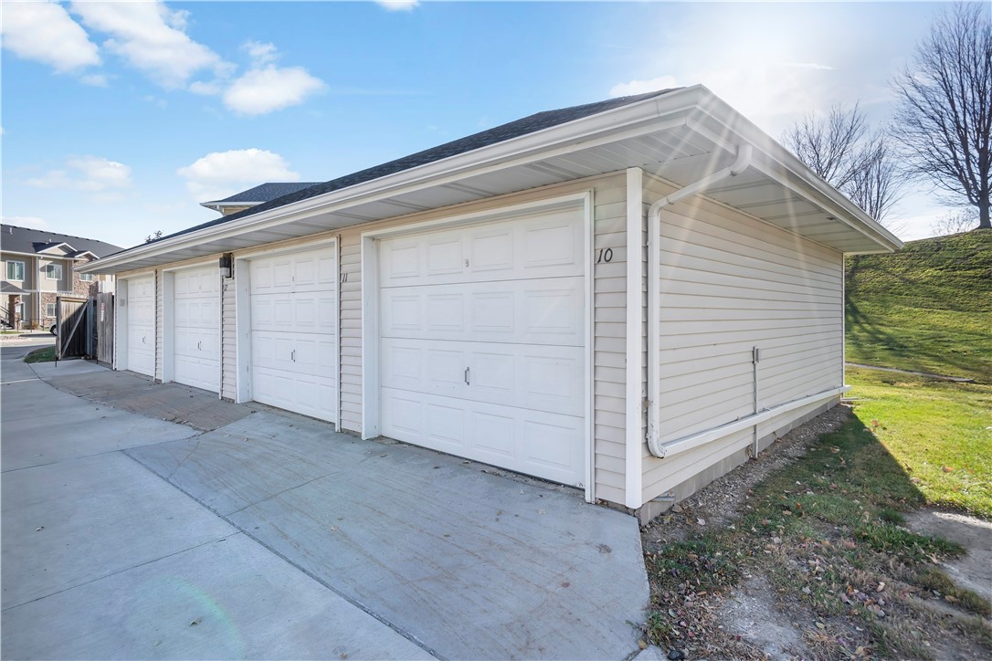 1735 34th Avenue SW 10