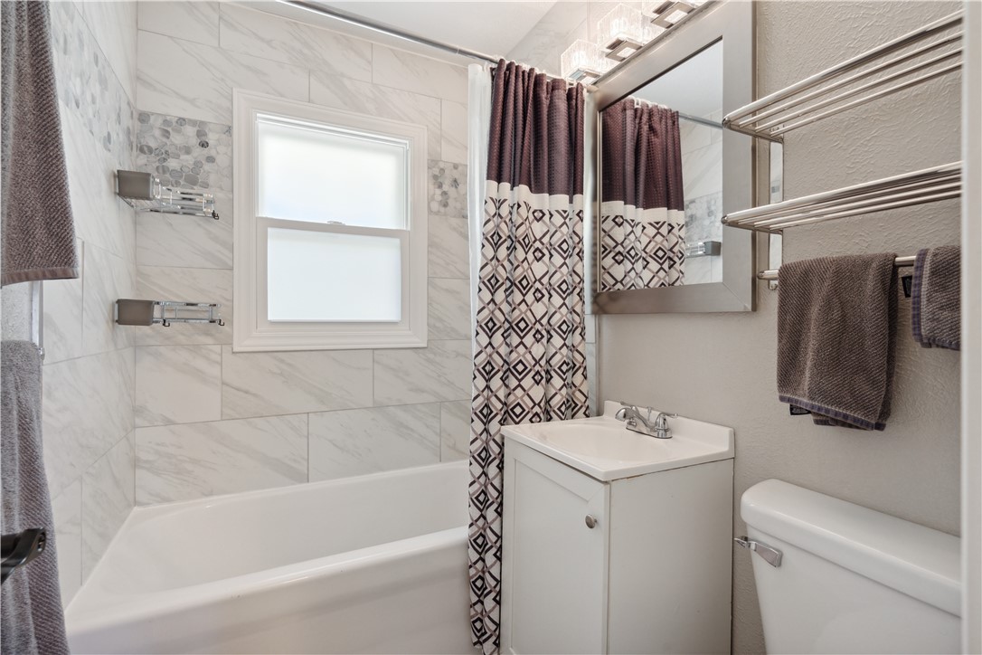 514 E Competine Street