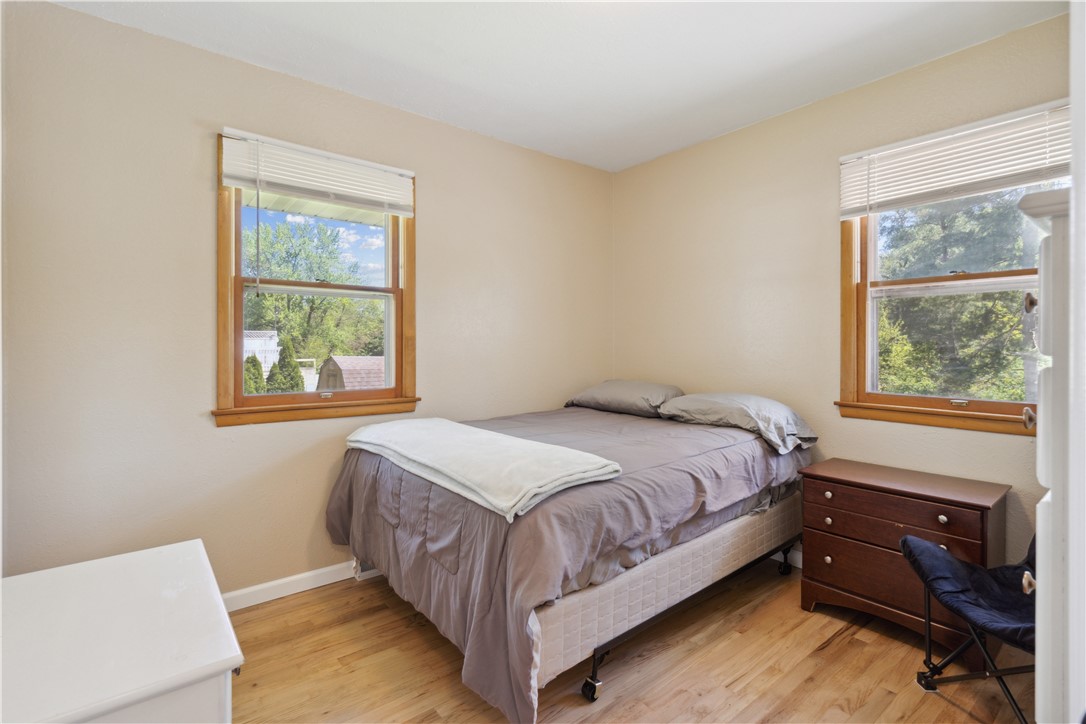 514 E Competine Street