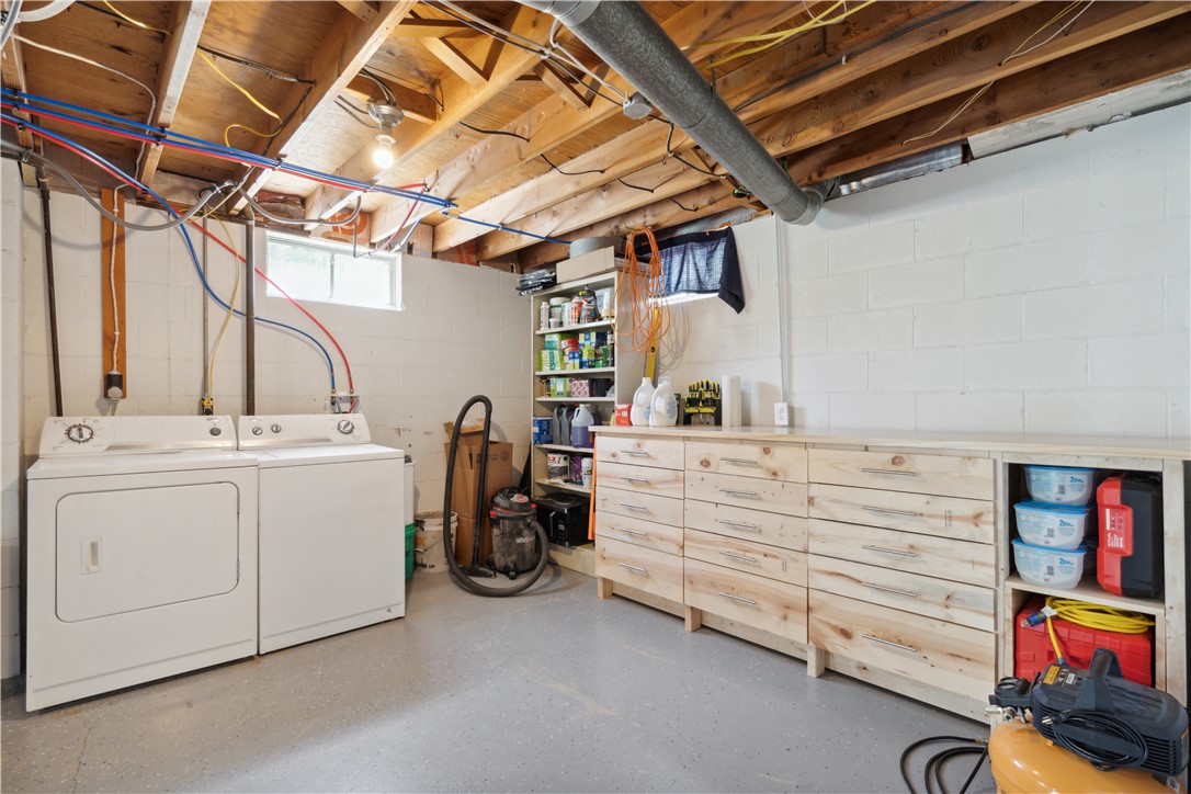 514 E Competine Street