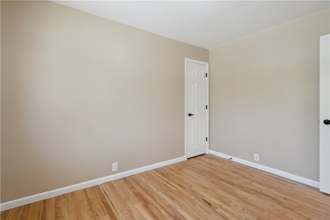 514 E Competine Street