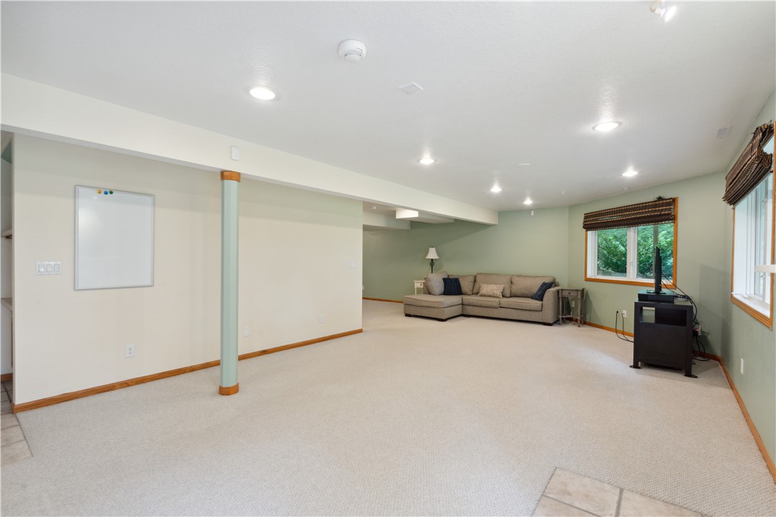 180 Hickory Lane