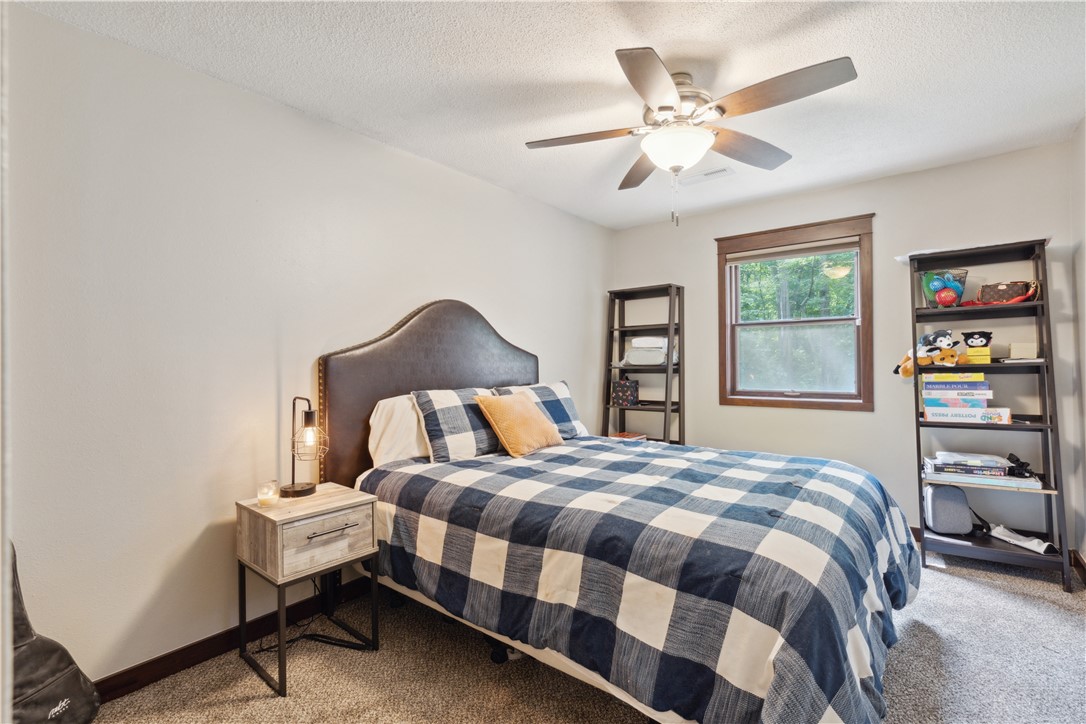 2512 W Larson Street