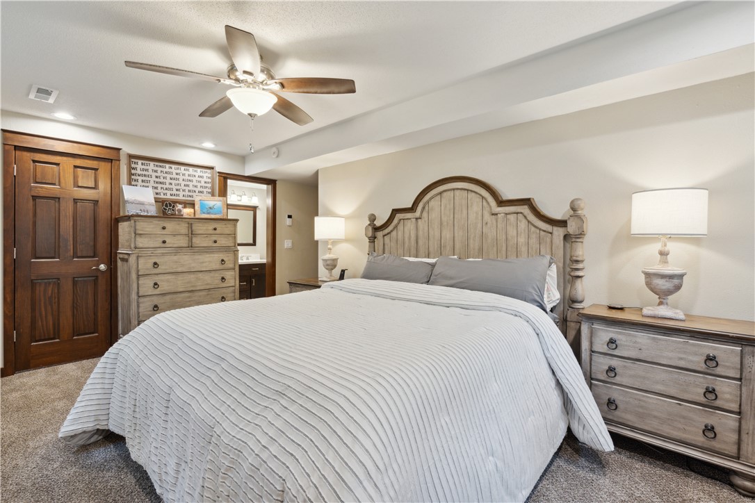 2512 W Larson Street