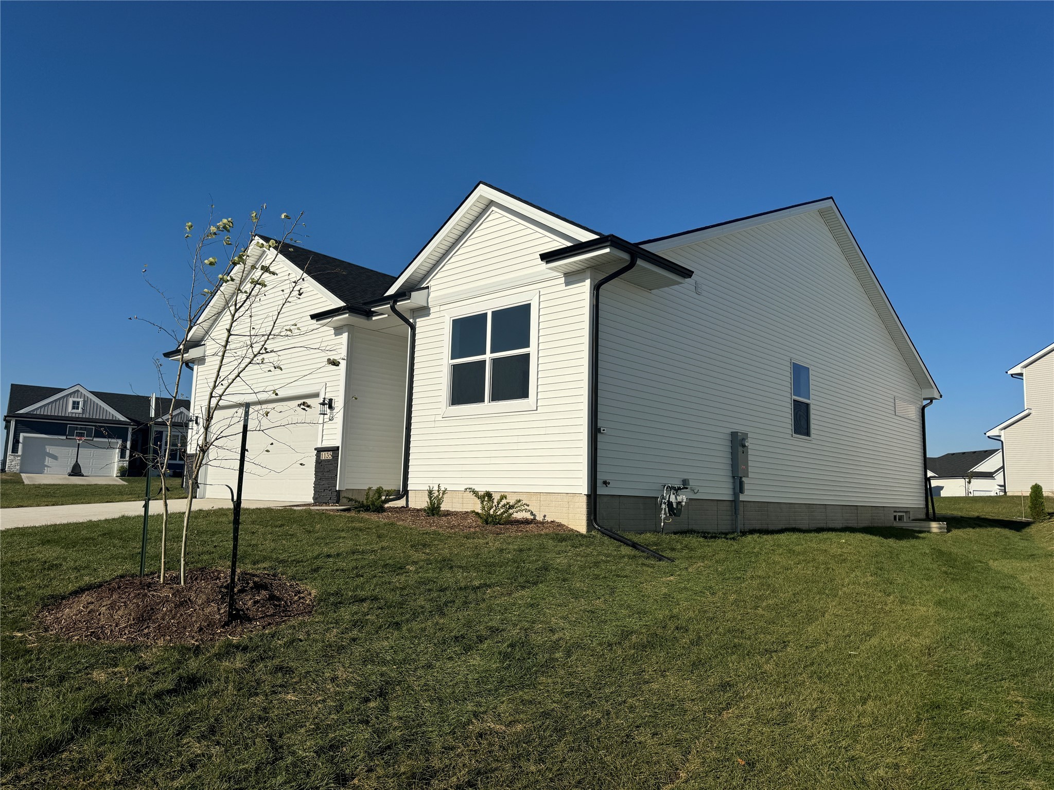 1135 Foxglove Road