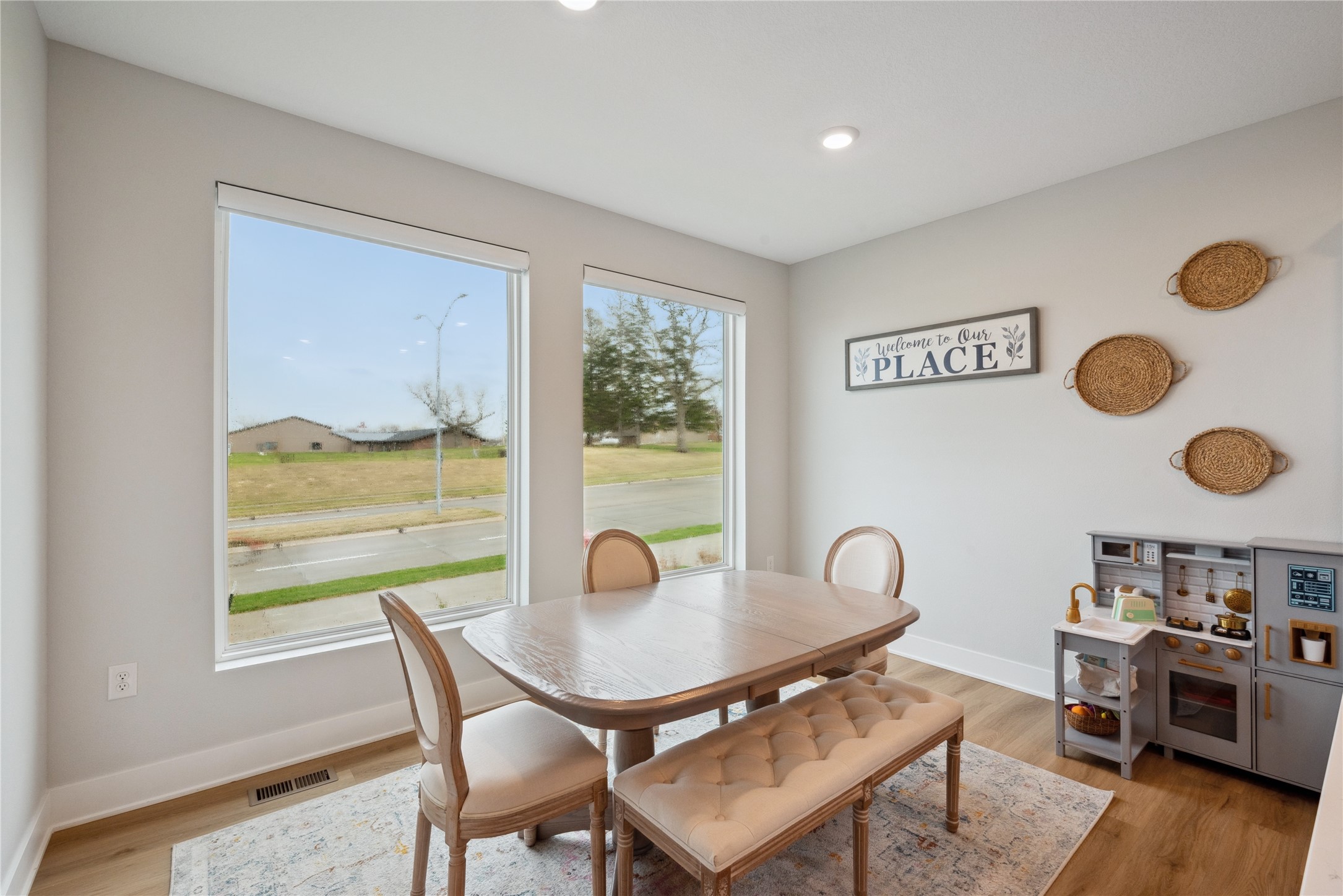 105 NW Prescott Lane