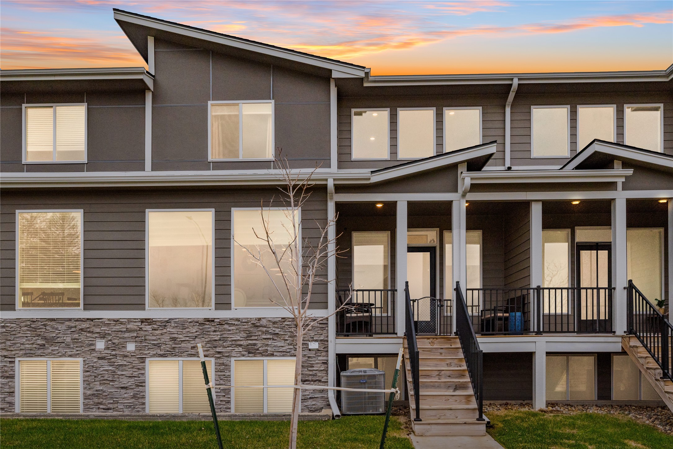 105 NW Prescott Lane