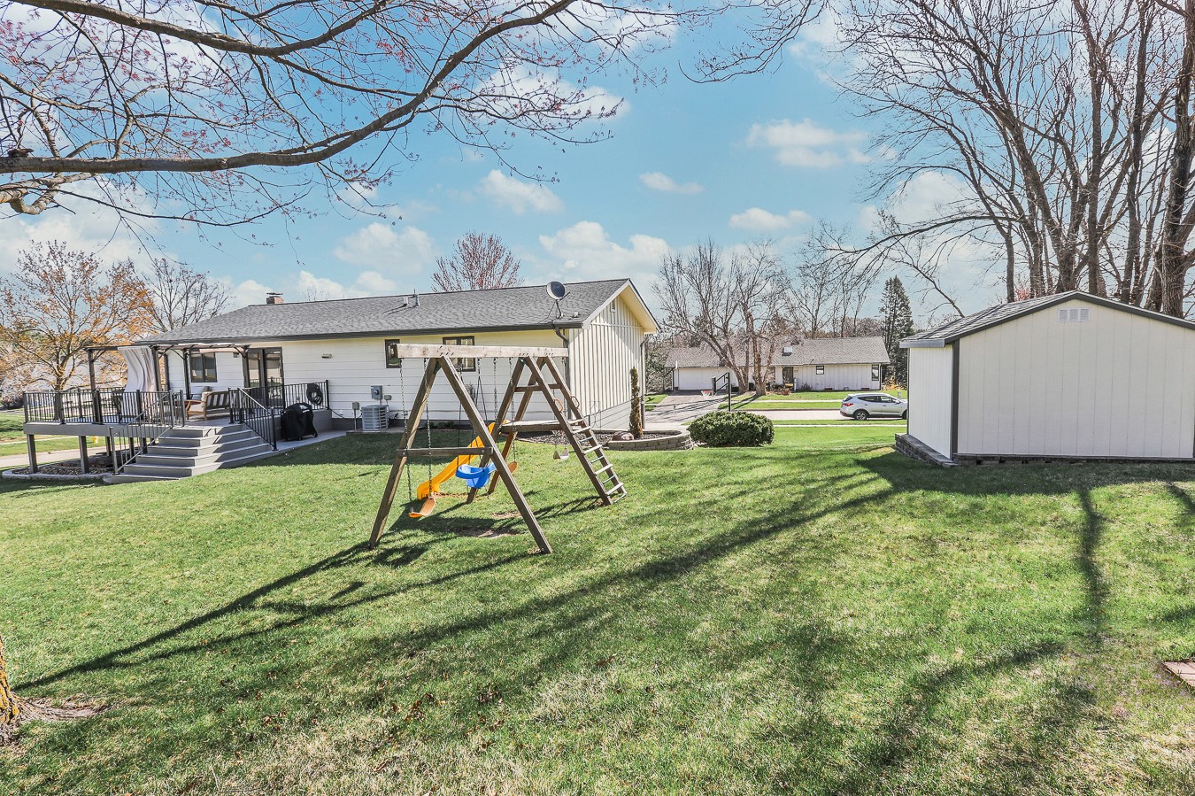 1323 E 7th Street