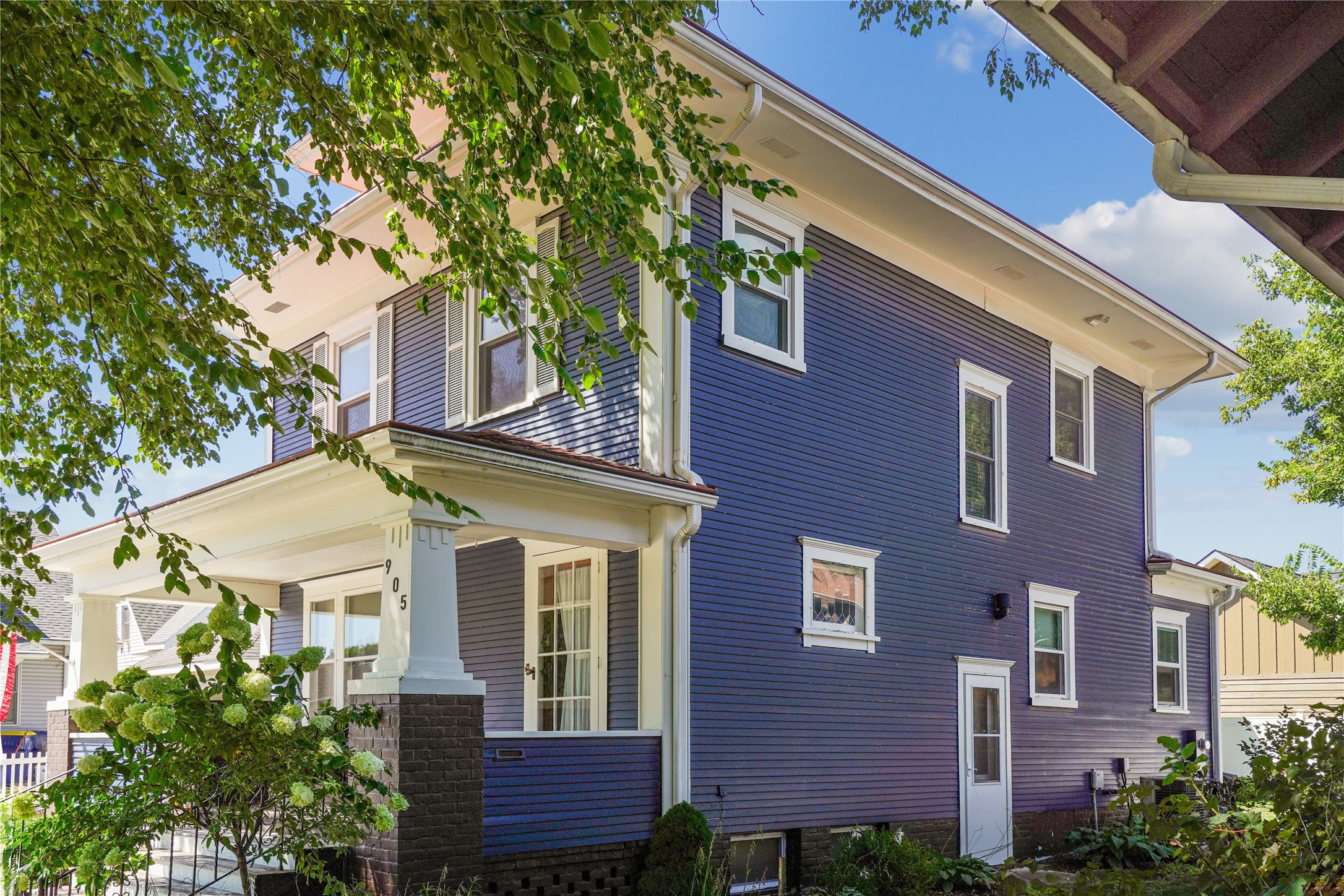 905 E First Street