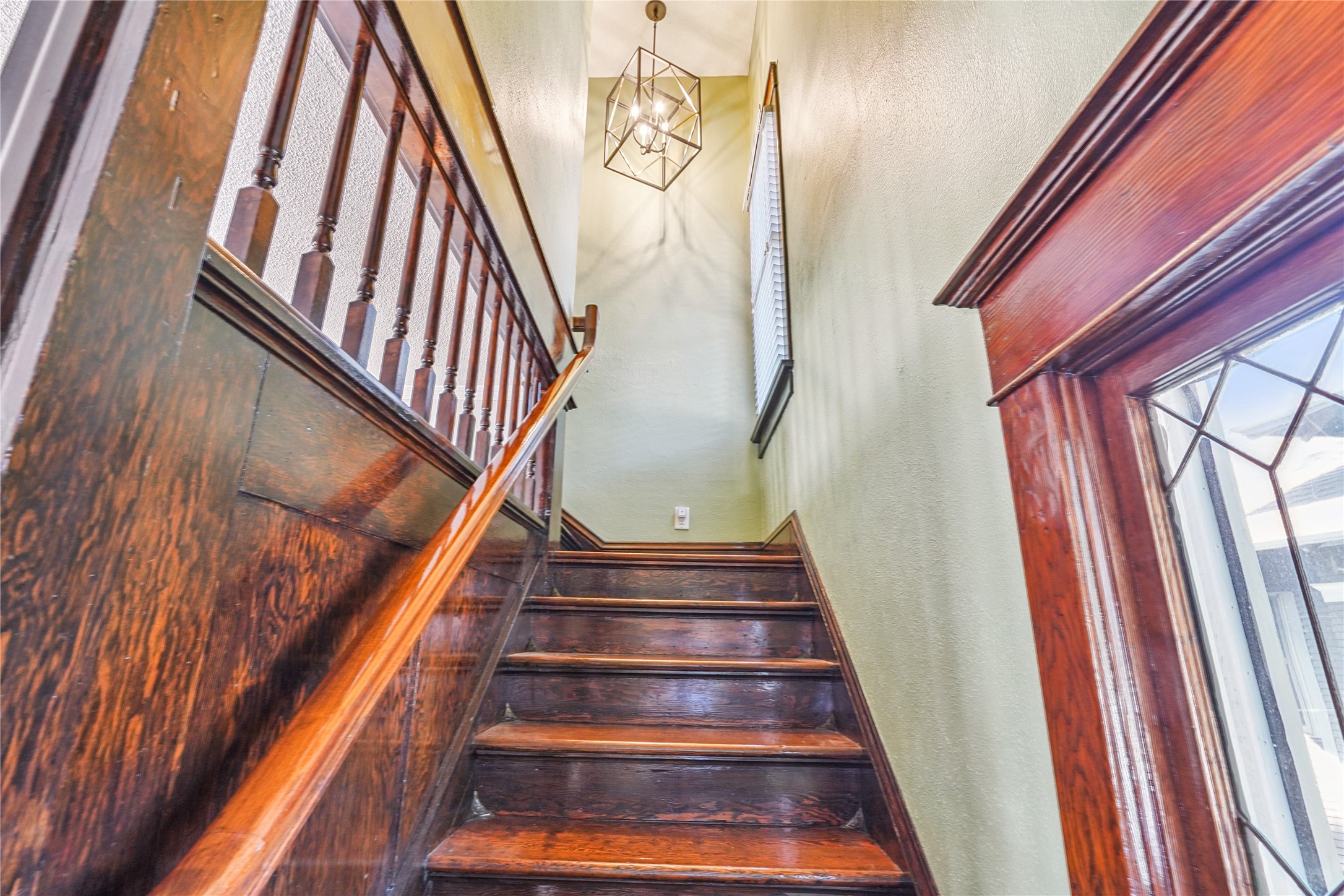 905 E First Street