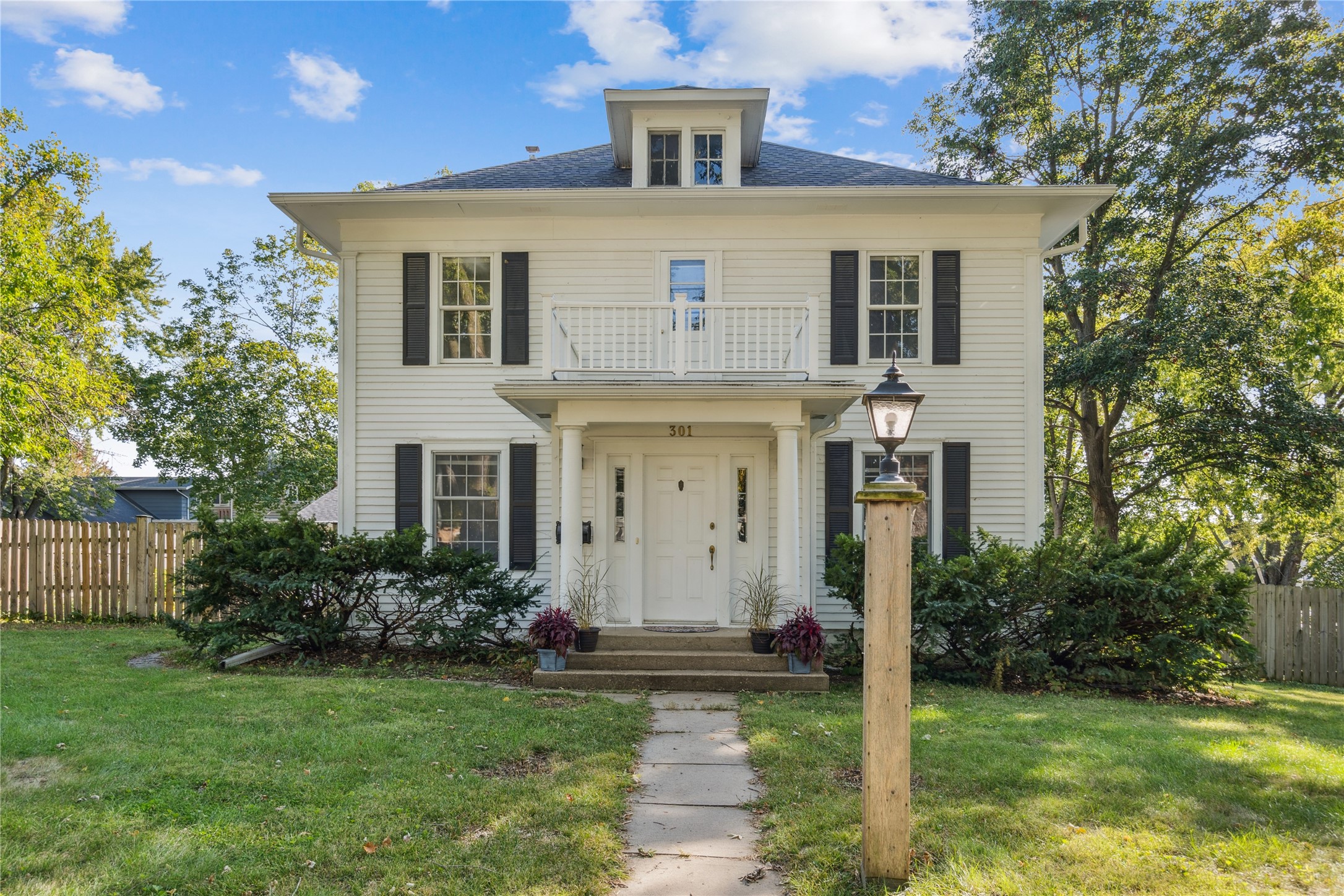 301 Union Street