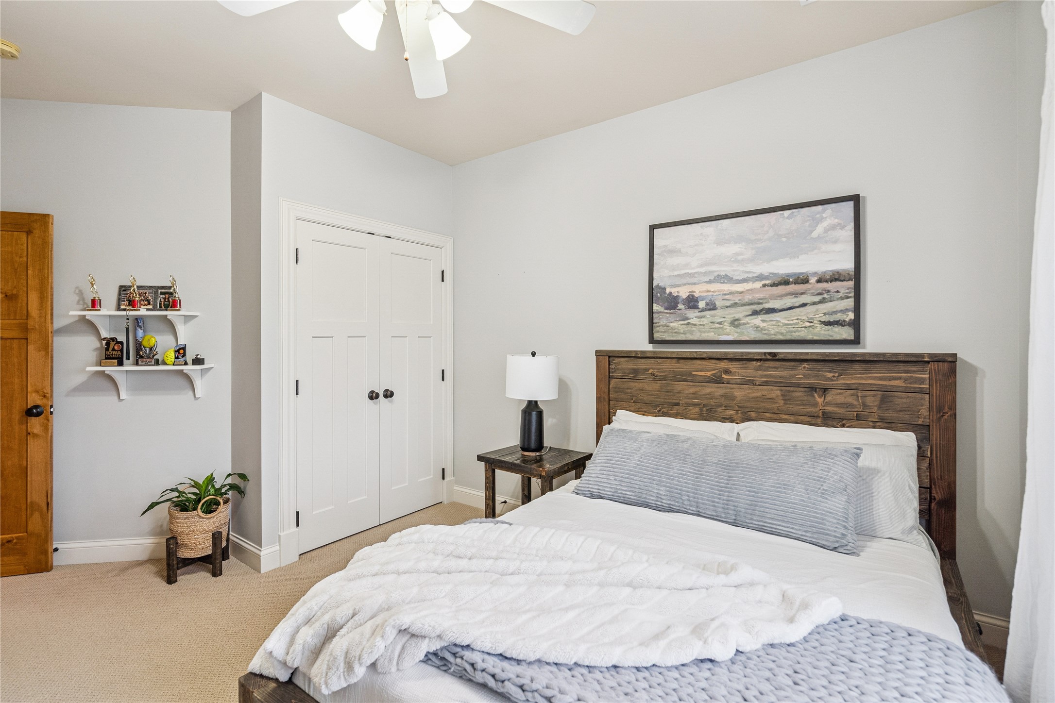 1025 Meadow Crest Drive