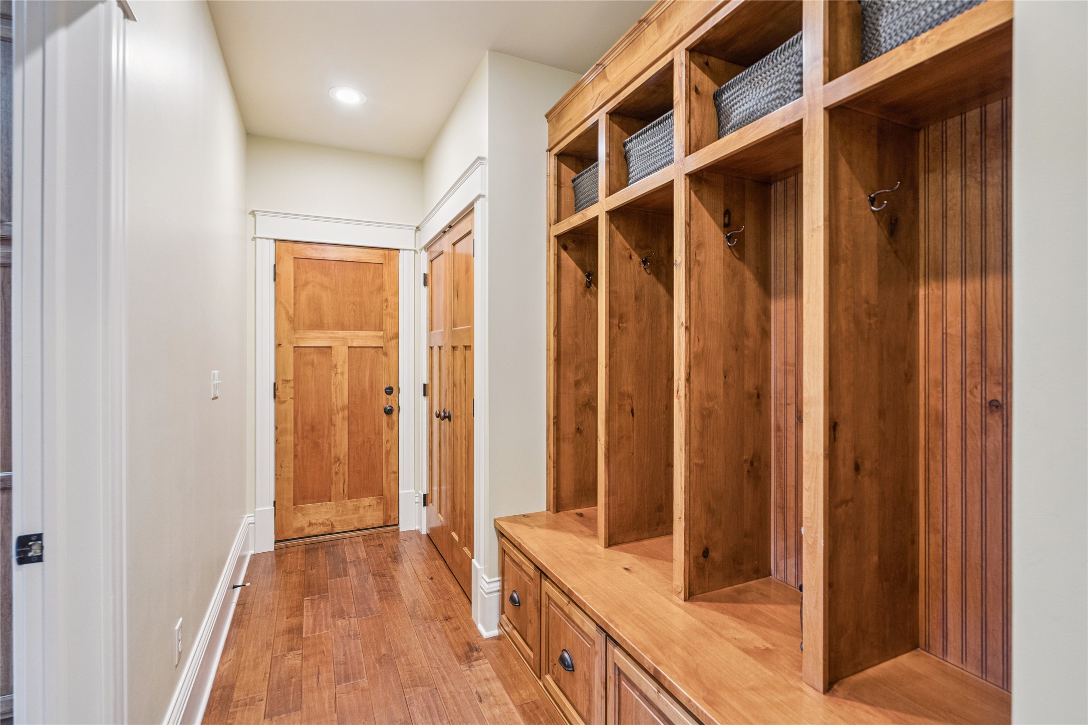 1025 Meadow Crest Drive