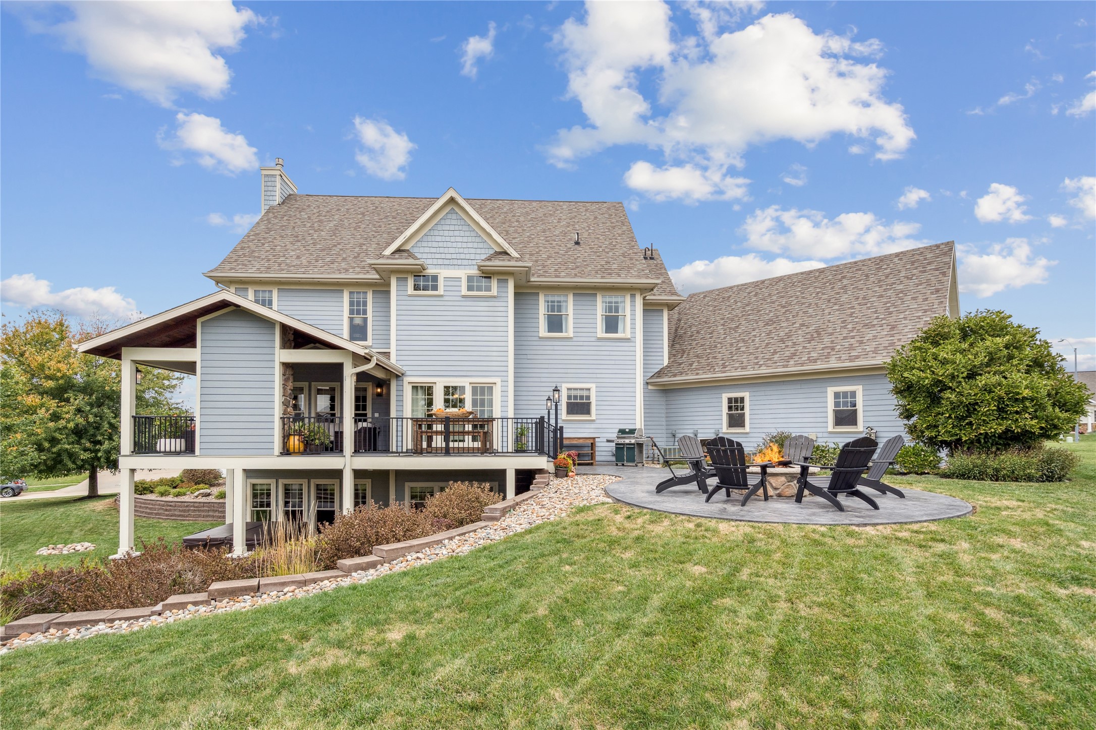 1025 Meadow Crest Drive