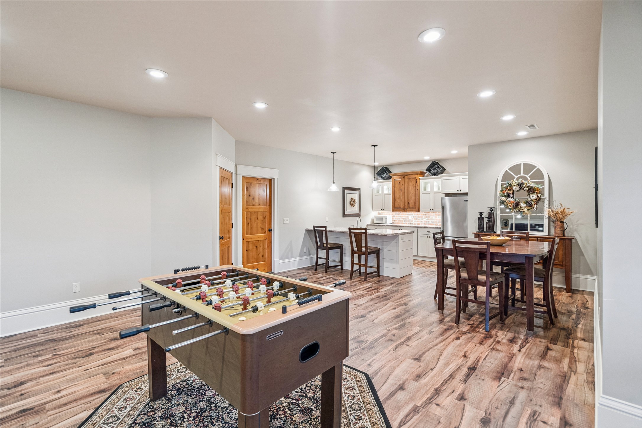 1025 Meadow Crest Drive