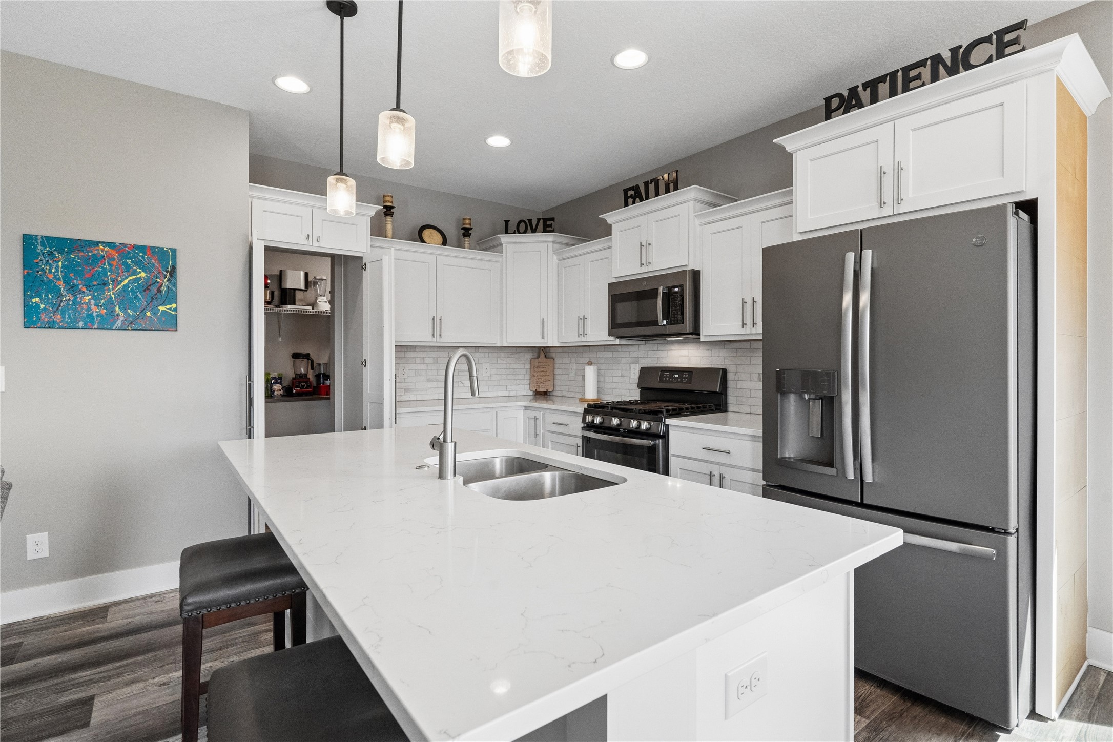 600 W Sherman Street