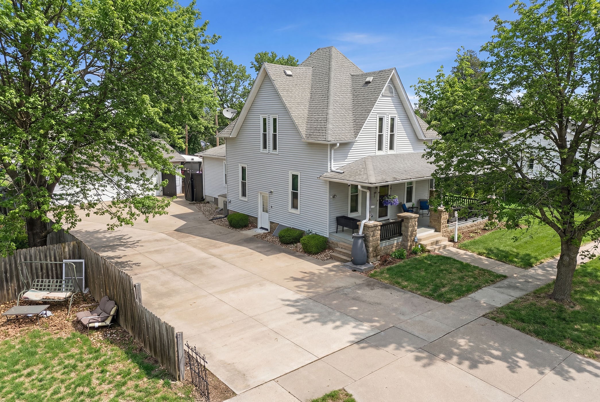 813 E Montgomery Street