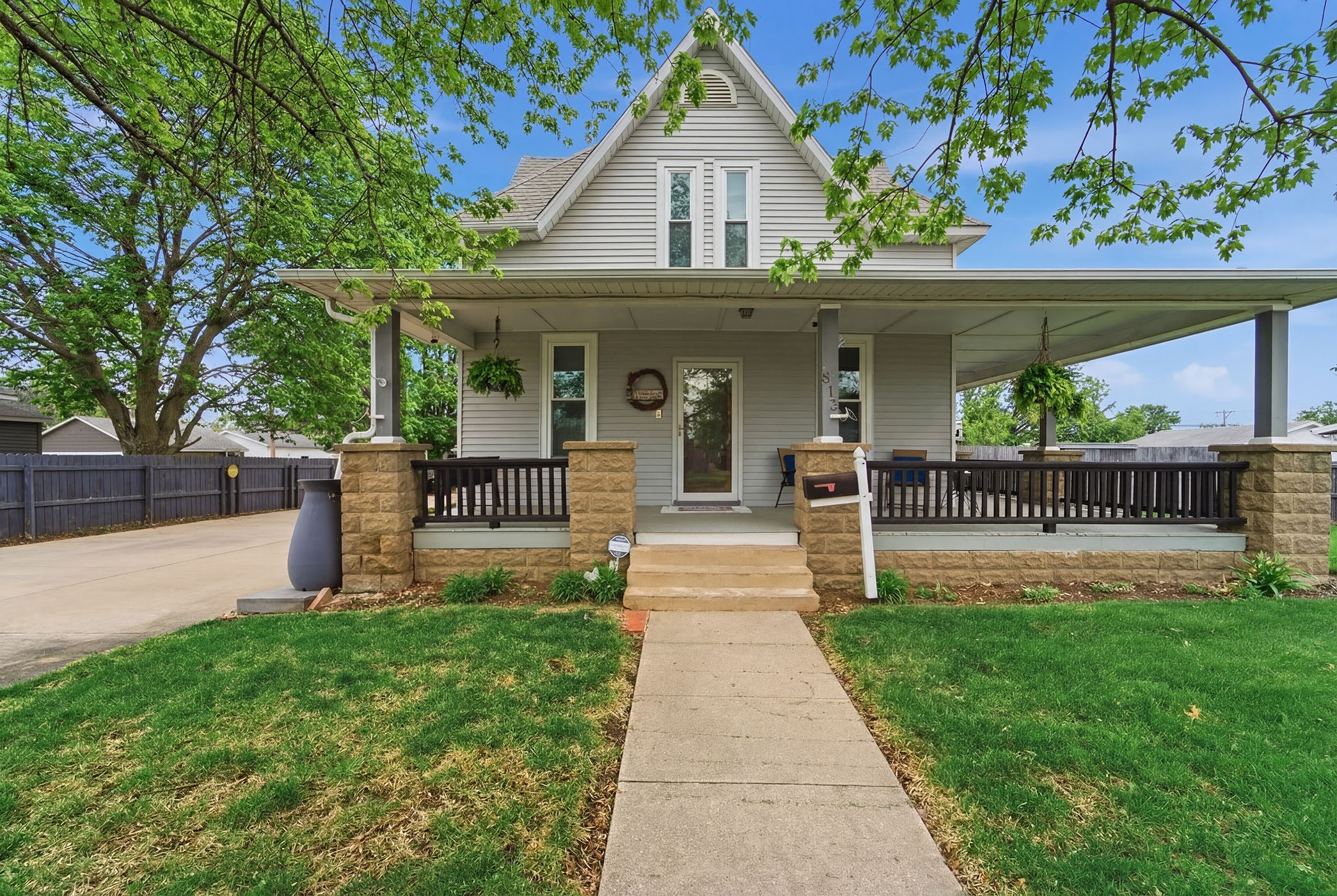 813 E Montgomery Street