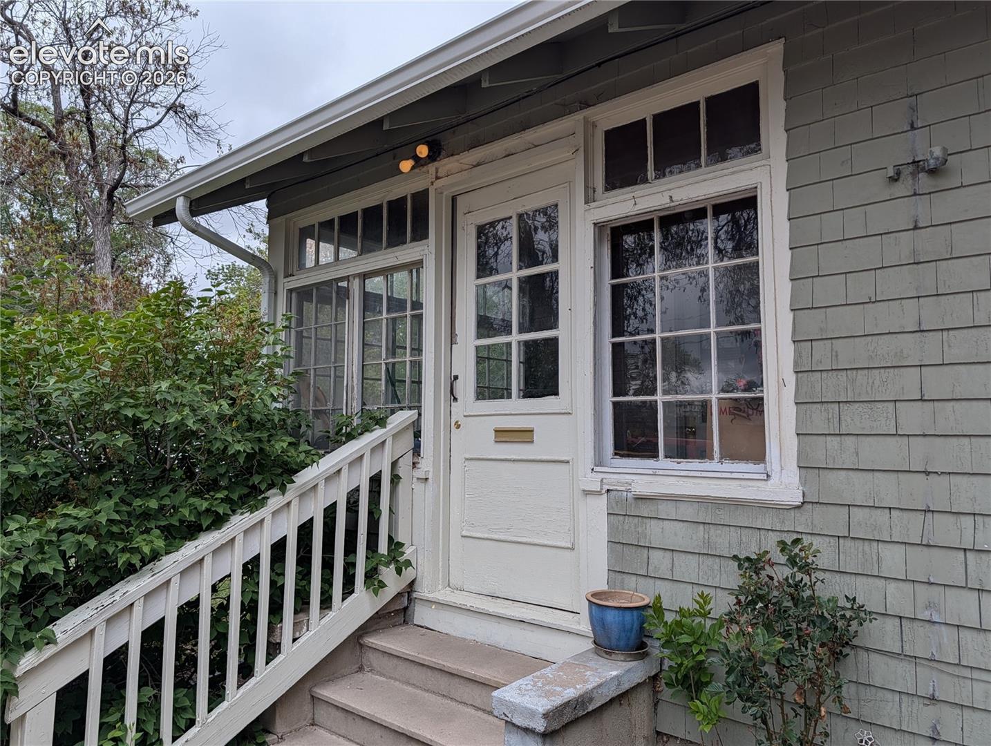 409 Bonfoy Avenue