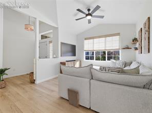 6871 Red Cardinal Loop