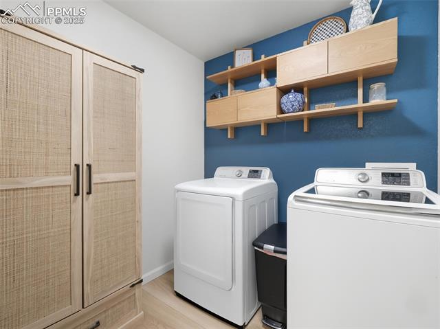 6871 Red Cardinal Loop