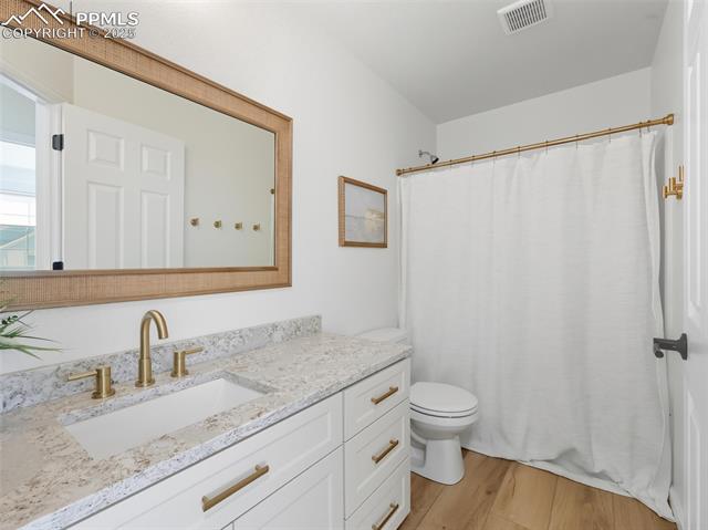 6871 Red Cardinal Loop