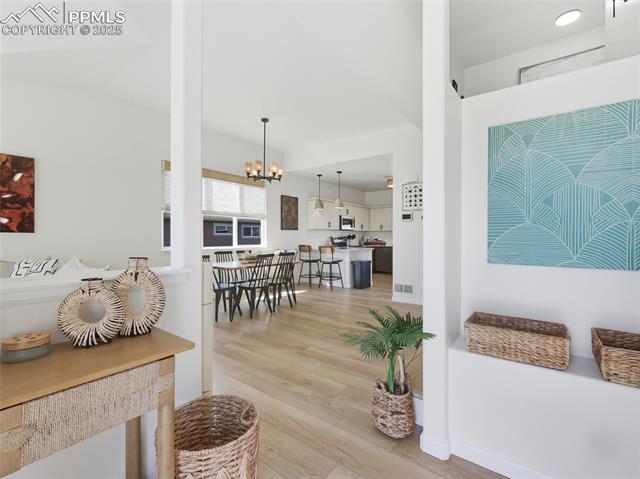 6871 Red Cardinal Loop