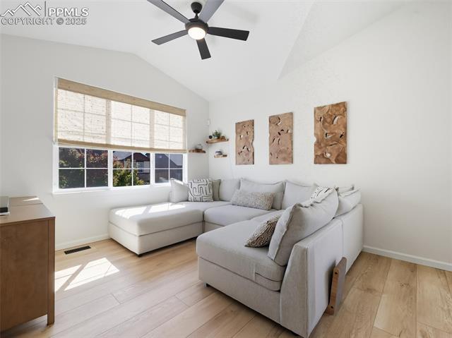 6871 Red Cardinal Loop