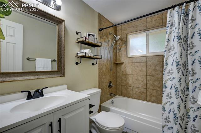 4110 Undimmed Circle