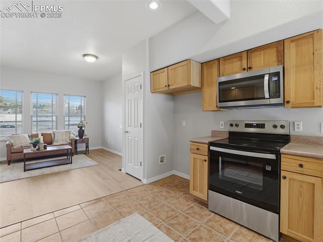 5 Taos Place